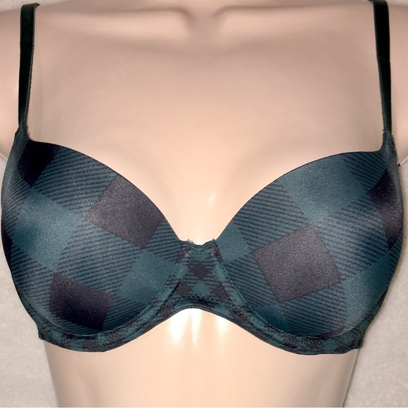 PINK Victoria's Secret Other - 🪅 VICTORIA’S SECRET PINK Wear Everywhere Green & Black Plaid Bra